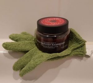 Body scrub – for smoother & softer skin!
