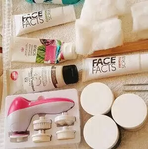 Products and devices used in facial treatment by Viv's in-Houz spa